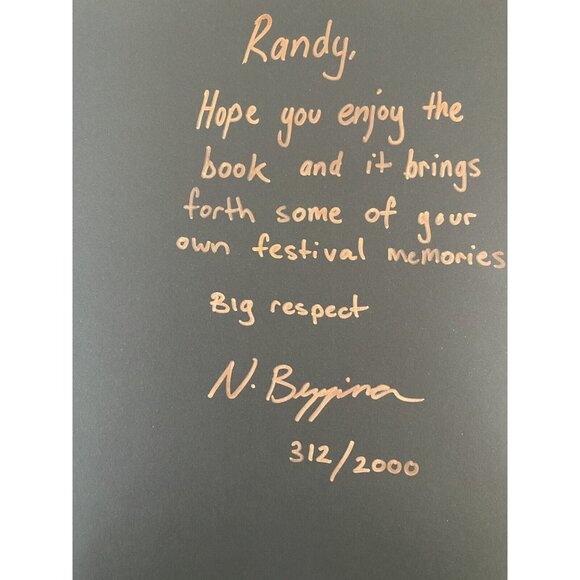 Release The Crowd By Nic Bezzina HC Book Author Signed 312/2000 Coffee Table - Picture 6 of 6